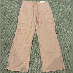 NWT American Eagle Outfitters Coral Cargo Pants Size 14